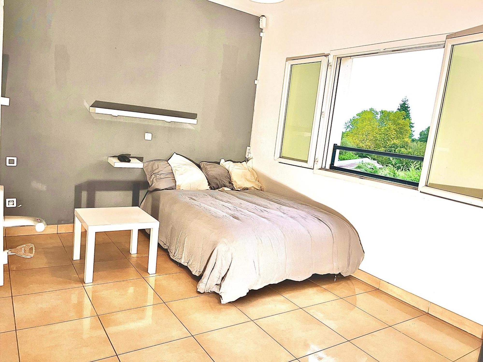 Room In House Villefontaine Bagian luar foto